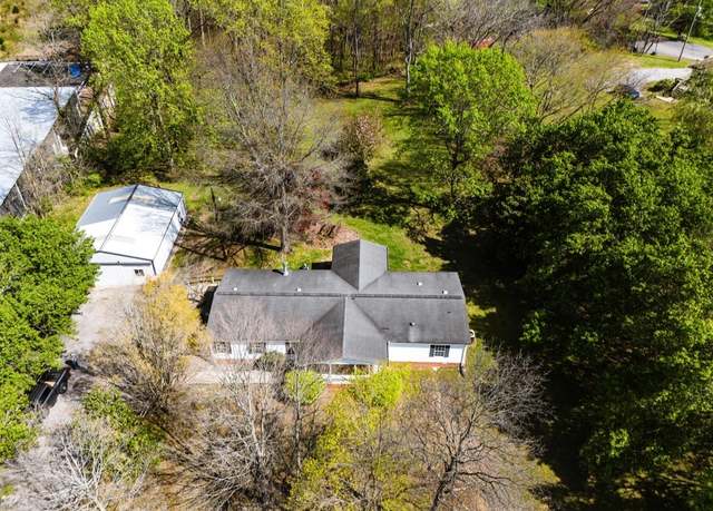 Property at 1818 31w Hwy, White House, TN 37188, 3 beds, 2 baths