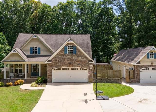 Property at 140 Hope Cir, Estill Springs, TN 37330, 3 beds, 2.5 baths