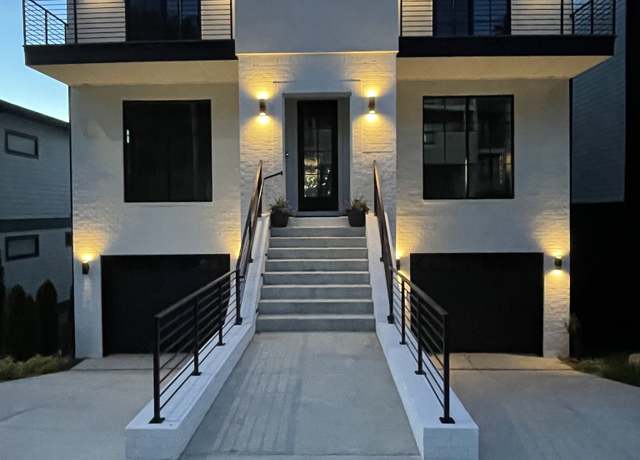 Property at 6036 Hill Cir, Nashville, TN 37209, 5 beds, 4 baths