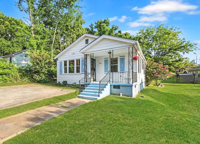 Property at 1308 Cedar St, Clarksville, TN 37040, 3 beds, 1 bath