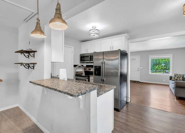Property at 6216 Laredo Ave, Nashville, TN 37209, 3 beds, 2 baths