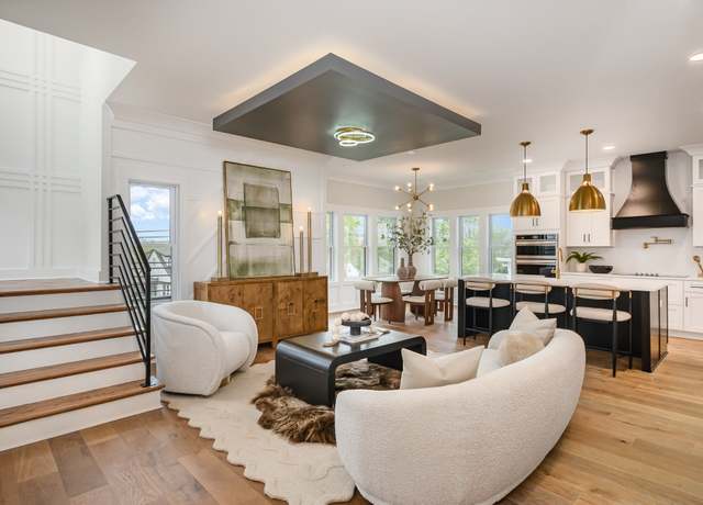 Property at 618A Southgate Ave, Nashville, TN 37203, 4 beds, 3.5 baths