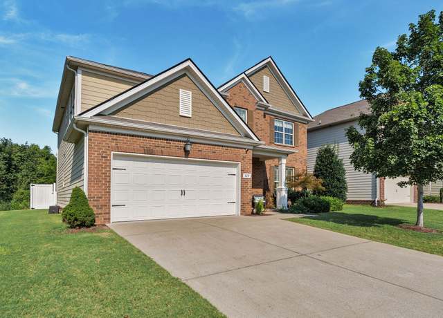 Property at 929 Manson Crossing Dr, Murfreesboro, TN 37128, 4 beds, 3 baths