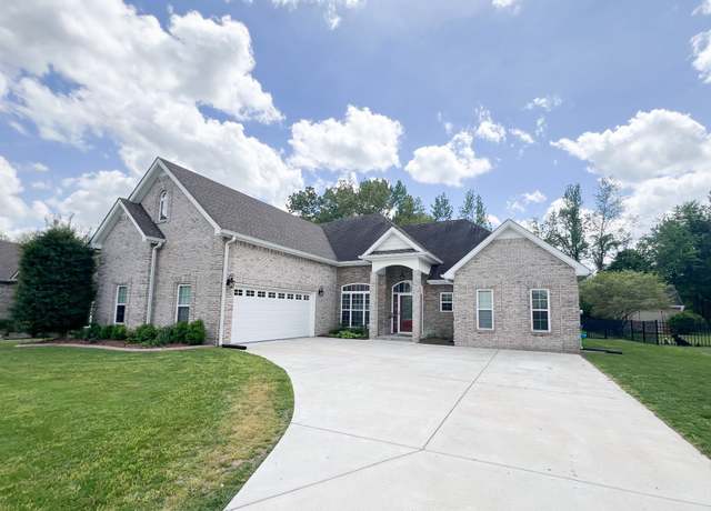 Property at 958 Willow Cir, Clarksville, TN 37043, 4 beds, 3.5 baths
