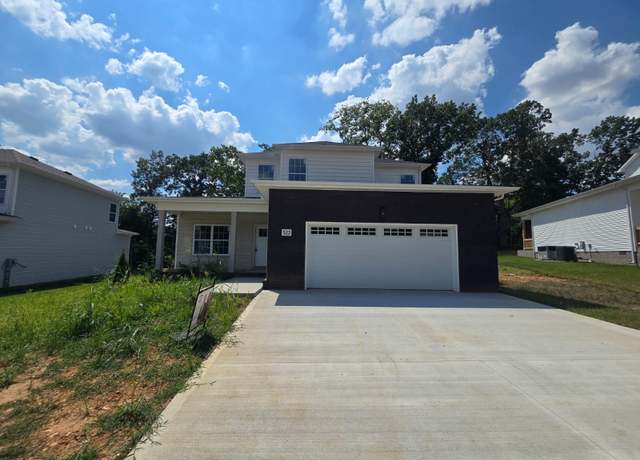 Property at 522 N Halifax Ct, Clarksville, TN 37040, 5 beds, 3 baths