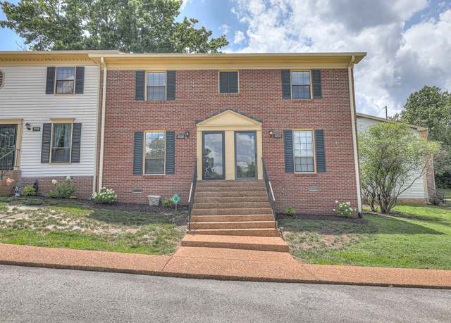 Property at 5720 Stone Brook Dr, Brentwood, TN 37027, 2 beds, 1.5 baths