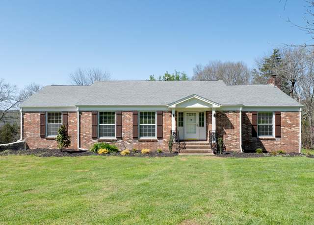 Property at 310 Glendale Dr, Pulaski, TN 38478, 4 beds, 3 baths