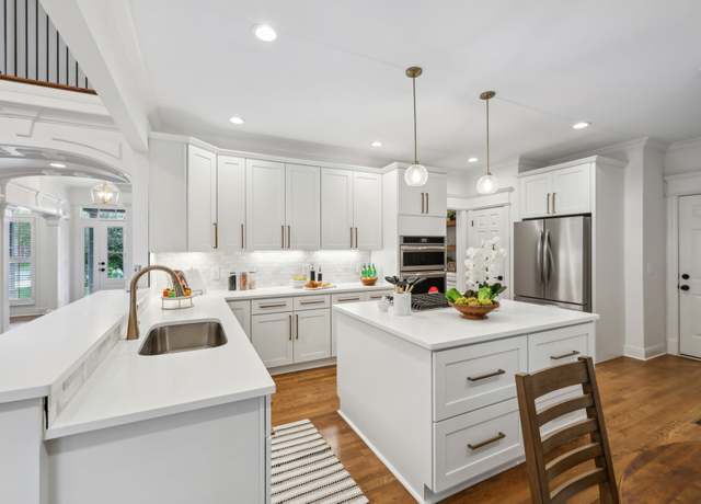 Property at 1207 Mullberry Ct, Murfreesboro, TN 37130, 5 beds, 3.5 baths