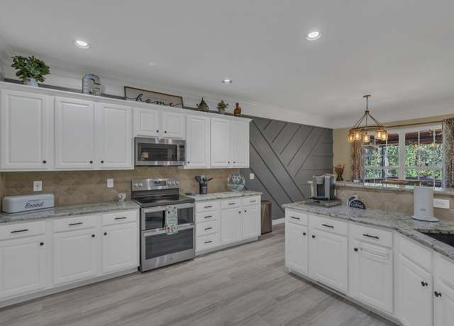 Property at 205 Springhaven Ct, Nashville, TN 37221, 4 beds, 2.5 baths