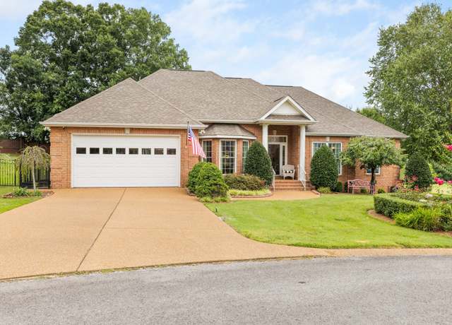 Property at 116 Courtside Ln, Tullahoma, TN 37388, 3 beds, 3 baths