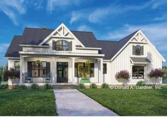 Property at 886 Promise Land Rd, Charlotte, TN 37036, 3 beds, 2 baths