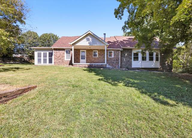 Property at 1007 Central Dr, Hixson, TN 37343, 4 beds, 3.5 baths