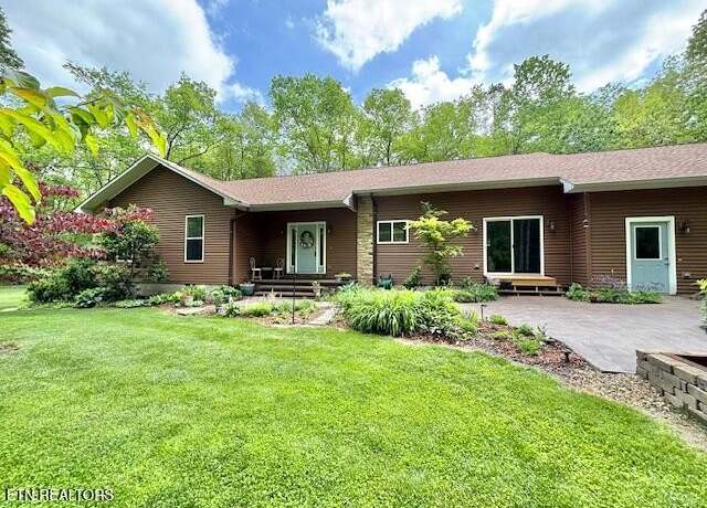 Property at 919 Goosepond Rd, Monterey, TN 38574, 3 beds, 2.5 baths