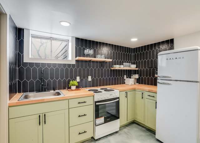 Property at 2205 Burbank Ave, Nashville, TN 37210, 5 beds, 2 baths