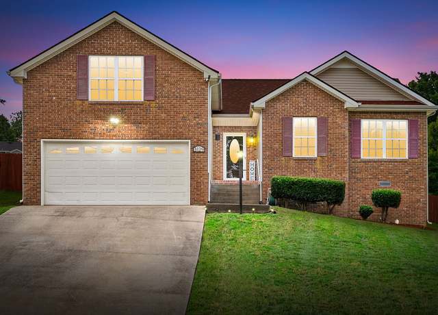 Property at 3129 Brook Hill Dr, Clarksville, TN 37042, 3 beds, 3 baths