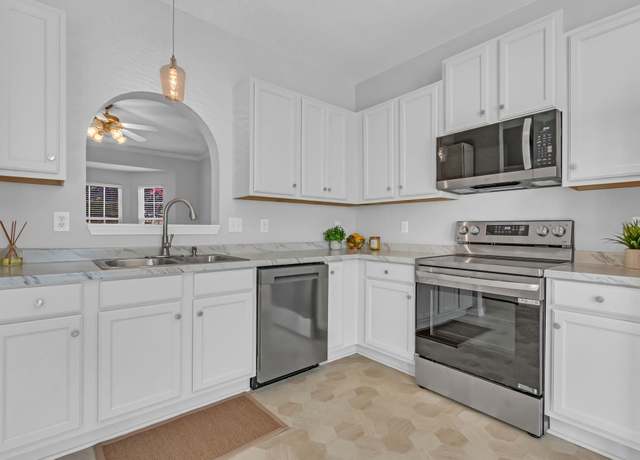 Property at 1101 Downs Blvd #160, Franklin, TN 37064, 2 beds, 1.5 baths