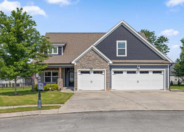 Property at 7904 Frostwood Ln, Ooltewah, TN 37363, 4 beds, 2.5 baths