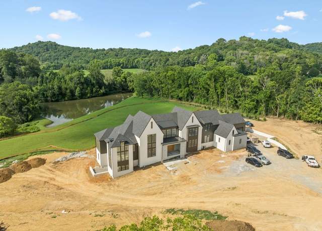 Property at 4639 Johnny Bennett Rd, Thompsons Station, TN 37179, 5 beds, 7.5 baths