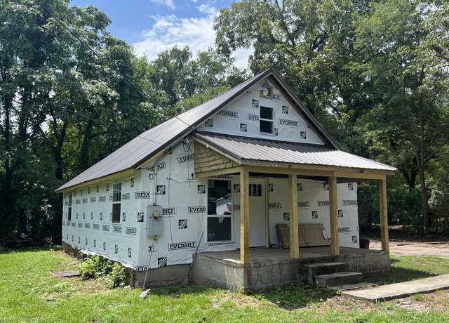Property at 202 Layne Rd, Soddy Daisy, TN 37379, 3 beds, 2 baths