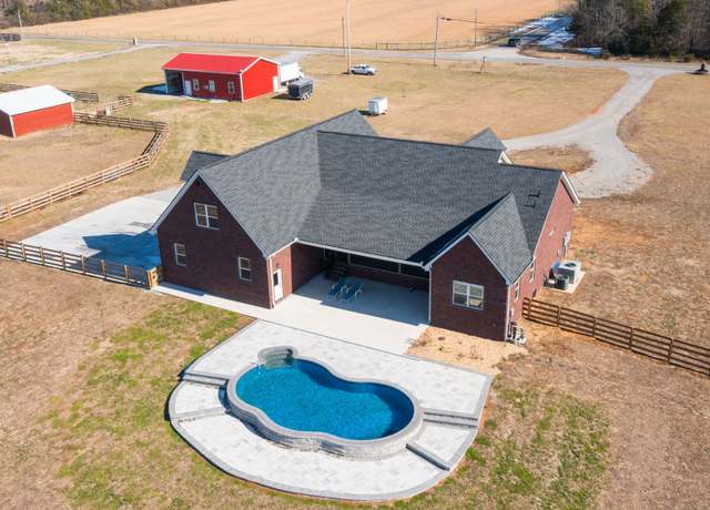 Property at 329 Palmetto Rd, Lewisburg, TN 37091, 2 beds, 3 baths