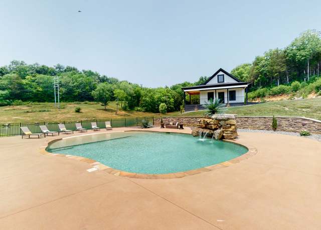 Property at 355 Allen Rd, Goodlettsville, TN 37072, 4 beds, 4.5 baths