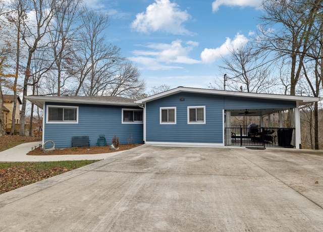 Property at 290 Spring Cir, Smithville, TN 37166, 3 beds, 2 baths