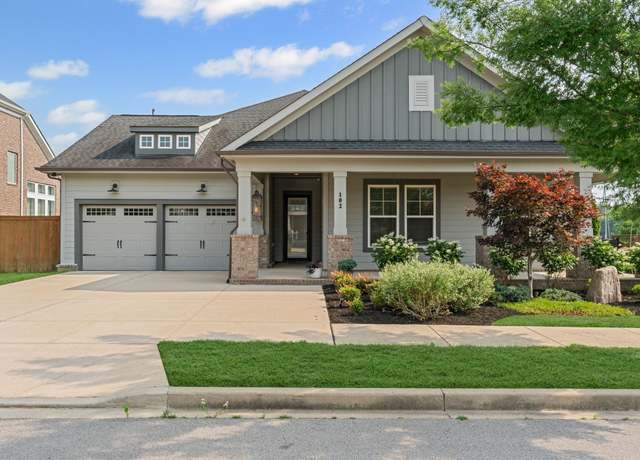 Property at 102 Misty Way, Hendersonville, TN 37075, 3 beds, 3.5 baths