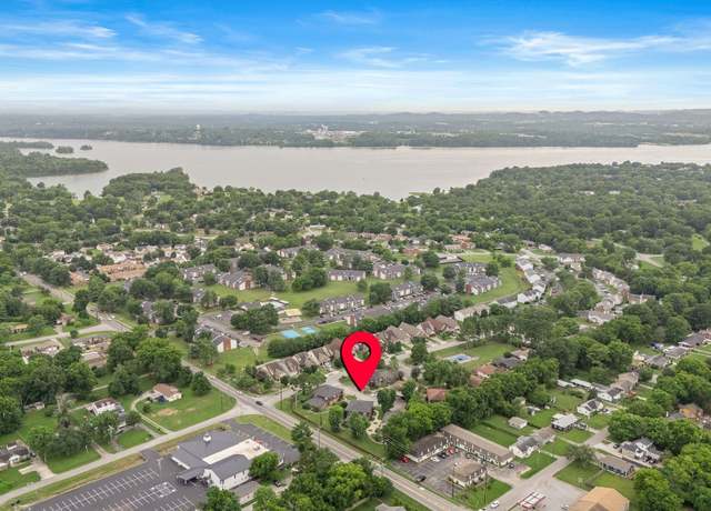 Property at 250 Donna Dr Unit 2C, Hendersonville, TN 37075, 2 beds, 1 bath