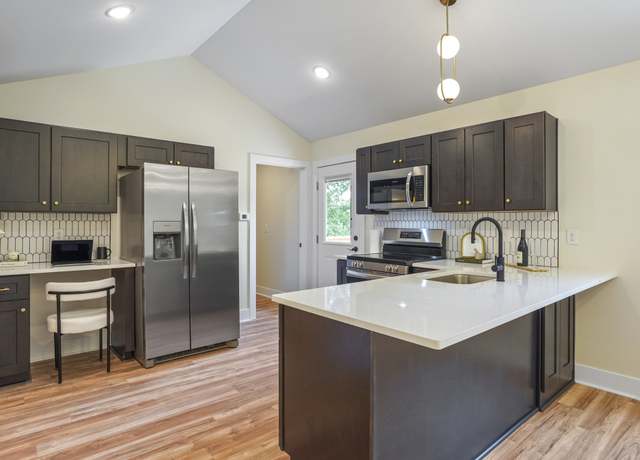 Property at 858 Parham Dr, Clarksville, TN 37040, 2 beds, 2 baths