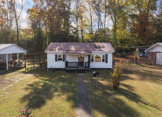 Property at 122 Shelton St, Linden, TN 37096, 2 beds, 1 bath