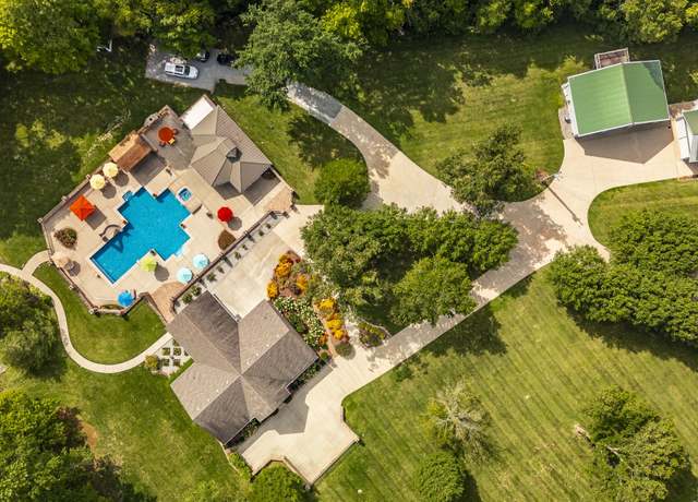 Property at 5827 Highway 76 E, Springfield, TN 37172, 3 beds, 3 baths