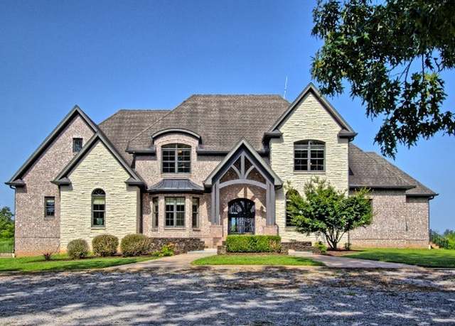 Property at 2089 Joe Brown Rd, Columbia, TN 38401, 4 beds, 5 baths