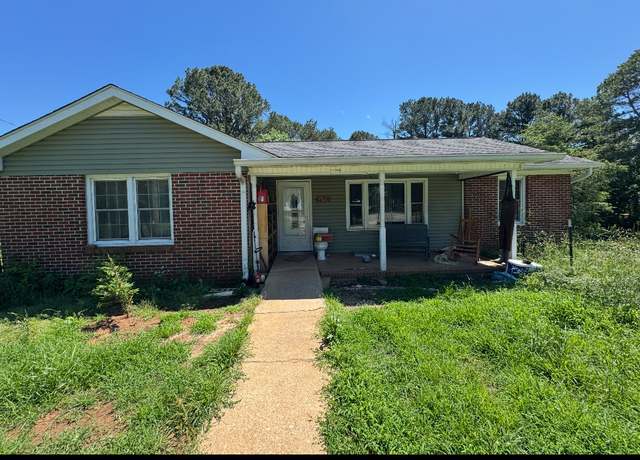 Property at 422 Pace St, Mcminnville, TN 37110, 4 beds, 1 bath