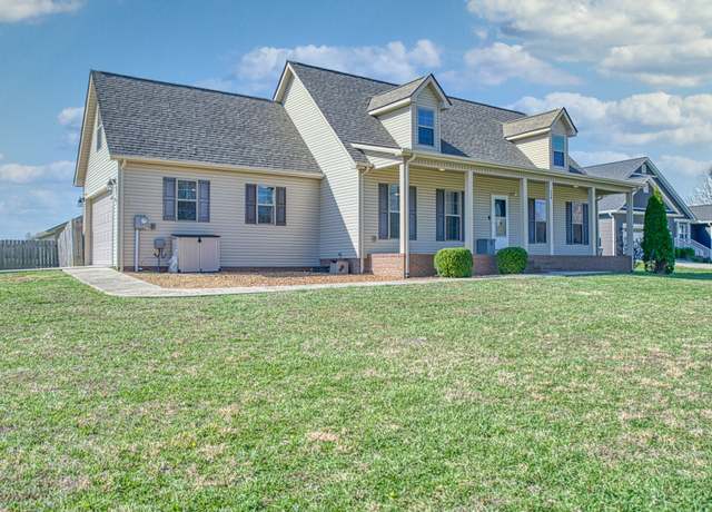 Property at 590 N Mcbroom Chapel Rd, Cookeville, TN 38501, 3 beds, 2.5 baths
