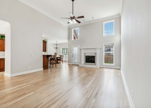 Property at 1050 Stonehollow Way, Mount Juliet, TN 37122, 4 beds, 2 baths