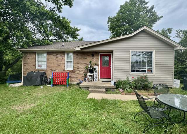 Property at 407 Marshall Stuart Dr, Dickson, TN 37055, 3 beds, 1 bath