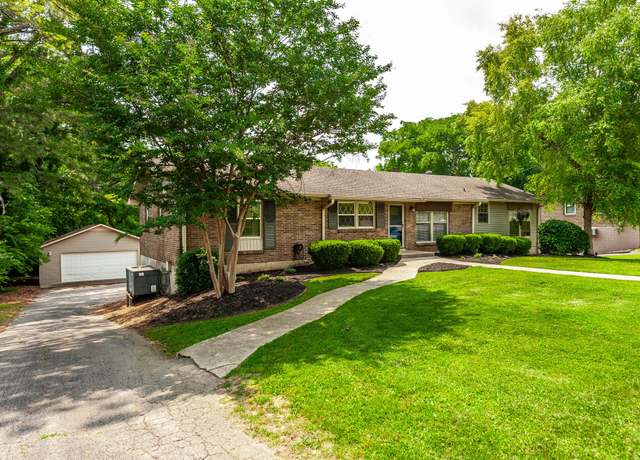Property at 148 Chippendale Dr, Hendersonville, TN 37075, 4 beds, 2.5 baths