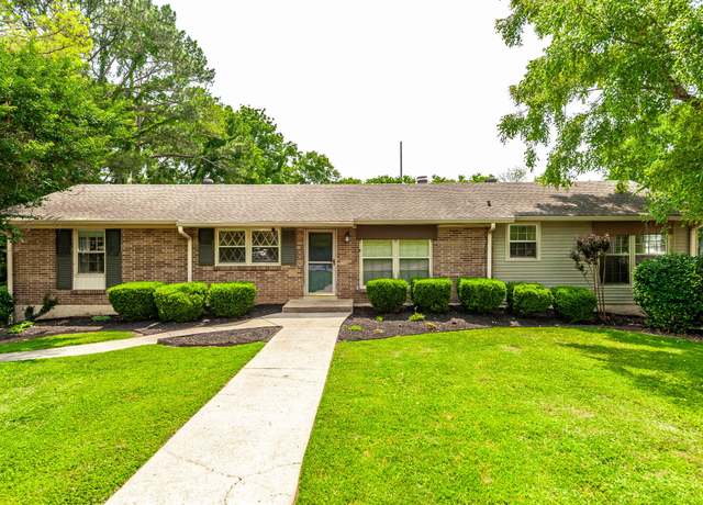 Property at 148 Chippendale Dr, Hendersonville, TN 37075, 4 beds, 2.5 baths