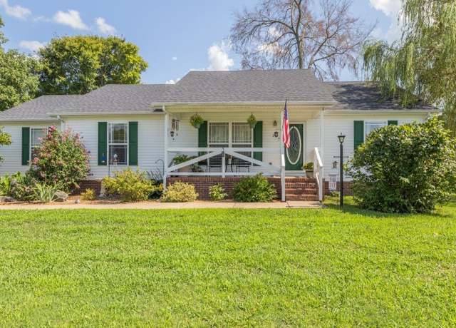 Property at 203 S Wood Ln, Shelbyville, TN 37160, 3 beds, 2 baths