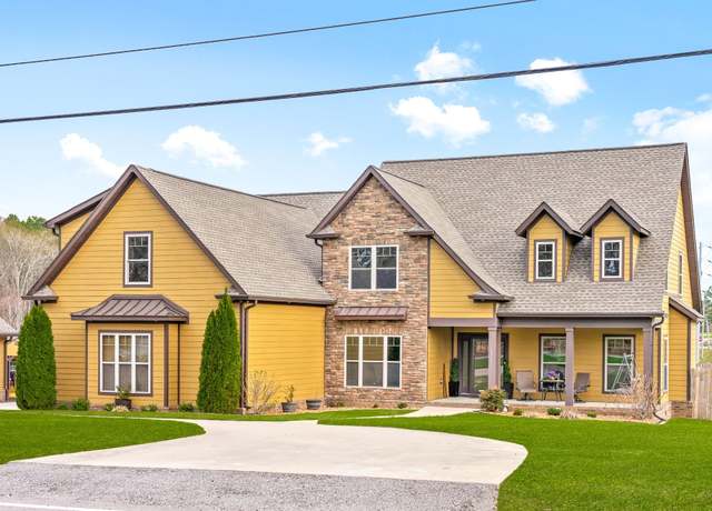 Property at 4985 Albright Rd, Clarksville, TN 37043, 3 beds, 2.5 baths
