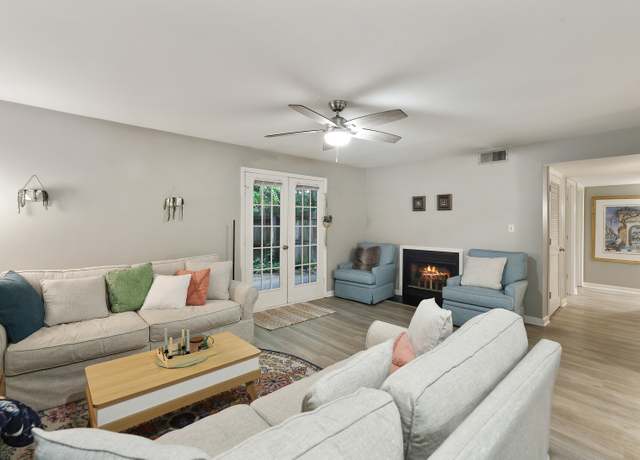 Property at 2433 Kennedy Ct #2433, Franklin, TN 37064, 3 beds, 2 baths