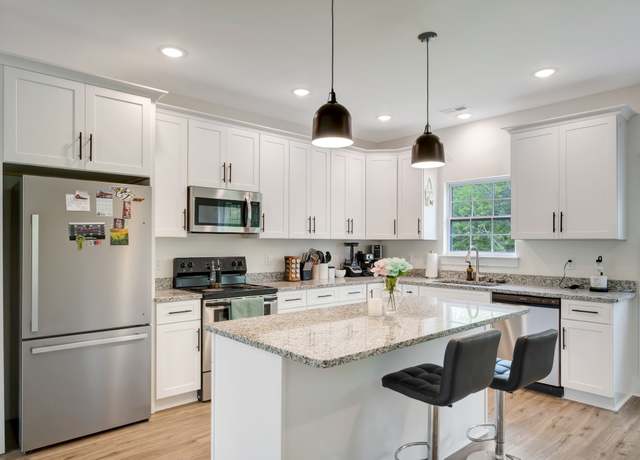 Property at 94 Hickory Ridge Ln, Woodbury, TN 37190, 3 beds, 2 baths