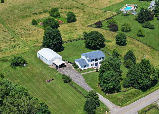 Property at 3899 Sadlersville Rd, Adams, TN 37010, 4 beds, 3.5 baths