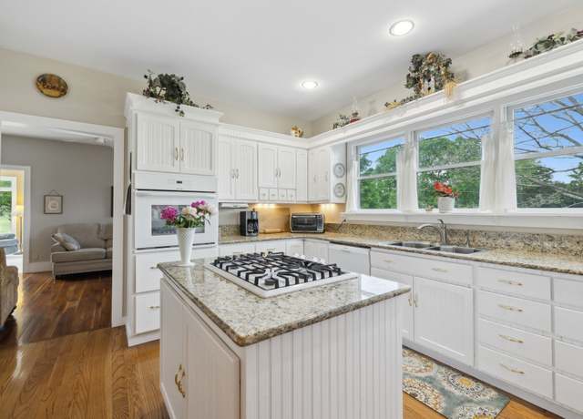 Property at 1494 Grant Rd, Watertown, TN 37184, 3 beds, 2.5 baths