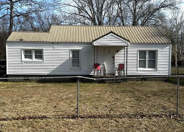Property at 169 Everglades Blvd, Rossville, GA 30741, 2 beds, 1 bath
