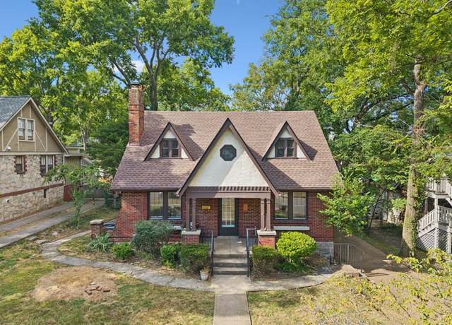 Property at 2810 Belcourt Ave, Nashville, TN 37212, 3 beds, 2 baths