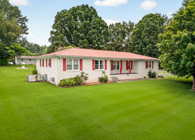 Property at 41 Plada Heights Rd, Fayetteville, TN 37334, 3 beds, 2 baths