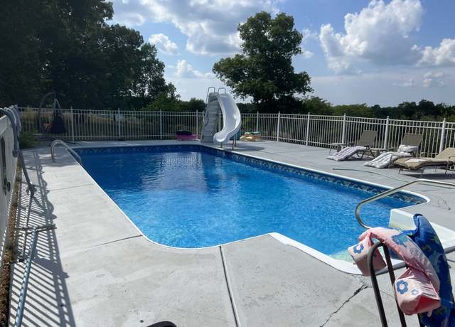 Property at 601 Halls Mill Rd, Shelbyville, TN 37160, 4 beds, 3 baths