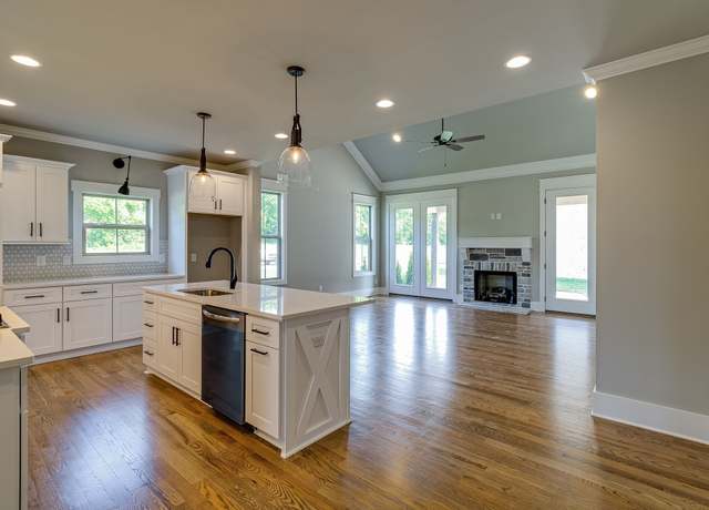 Property at 3005 Turnstone Trce, Spring Hill, TN 37174, 4 beds, 3.5 baths