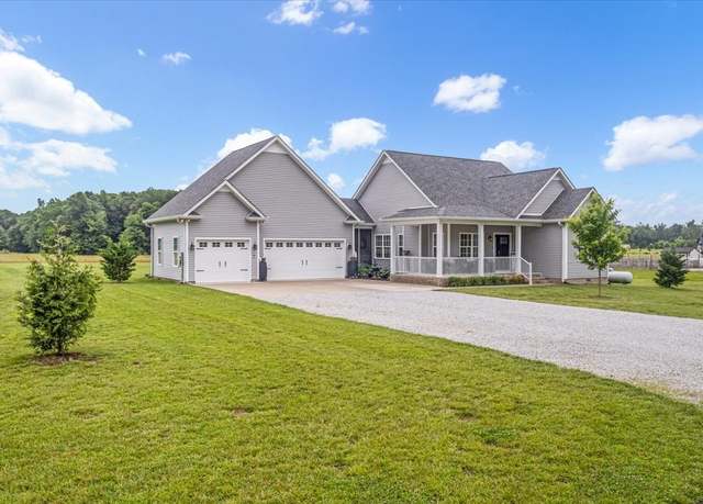Property at 401 Hancock Ln, Tullahoma, TN 37388, 3 beds, 2 baths